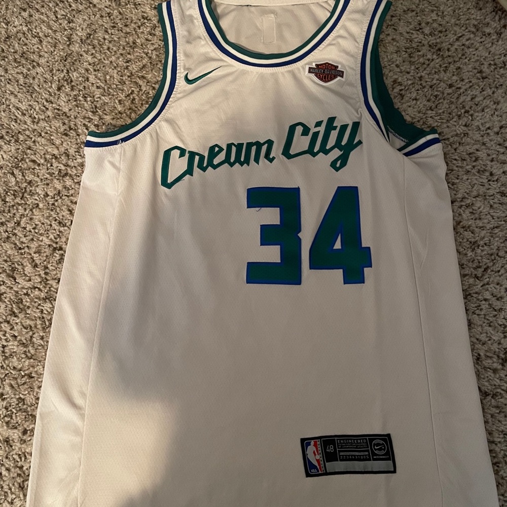 Giannis cream city medium jersey